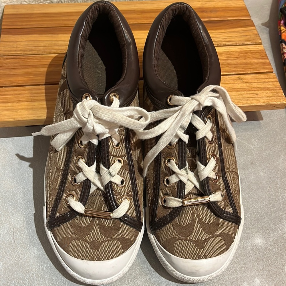 COACH, size 8, tan/brown with gold accents